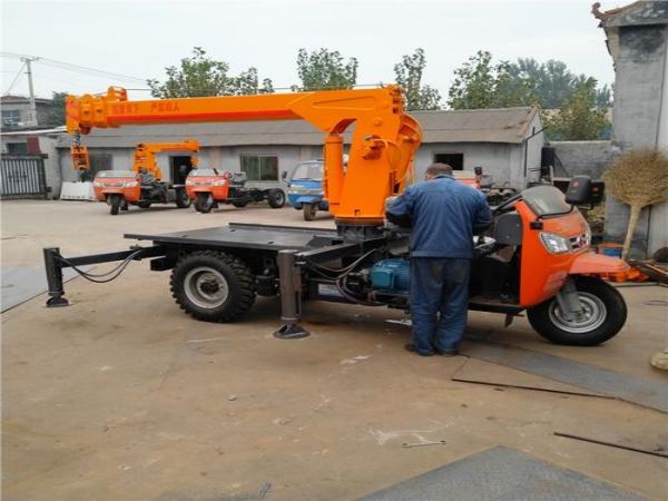 鹰潭市吊车租赁公司_好的吊车出租公司电话